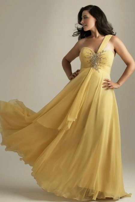 Yellow evening dress for plump