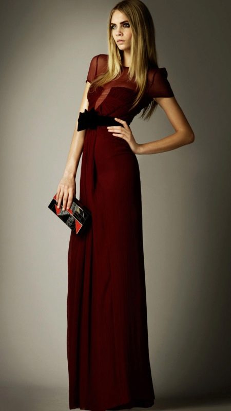 Burgundy evening dress with clutch