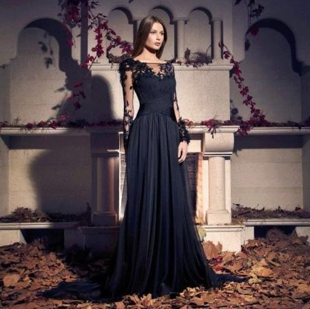 Evening dress black to the floor