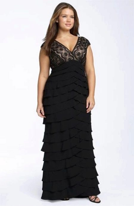 Evening dress for chubby black with a layered skirt