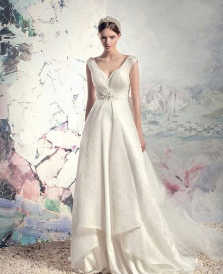 Robe de mariée en satin de style Empire
