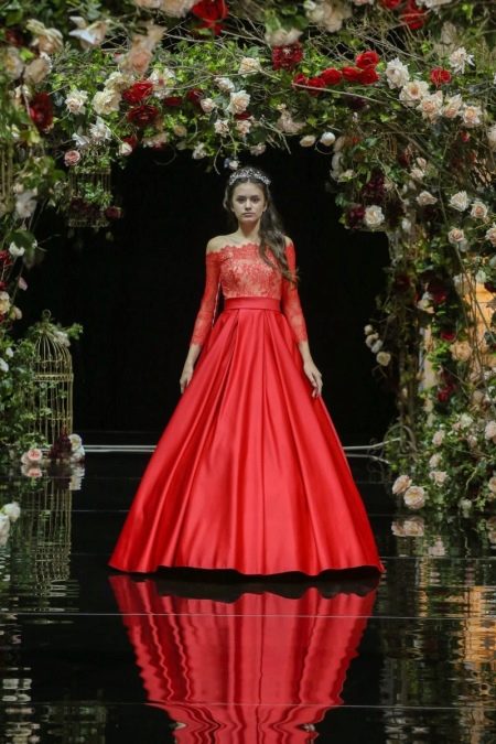 Red puffy dress