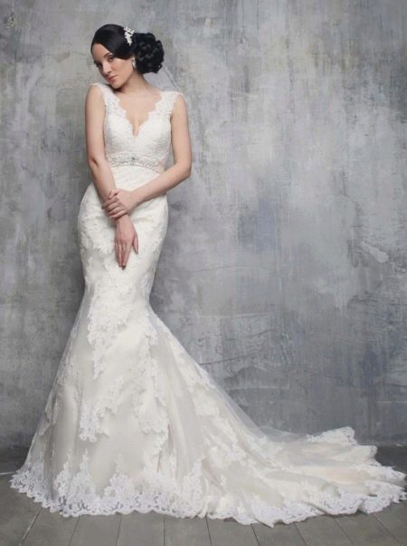 Mermaid wedding dress with train