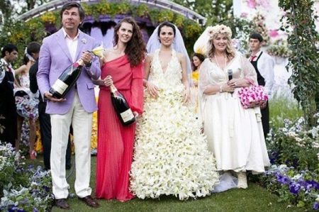 Sati Casanova's wedding dress