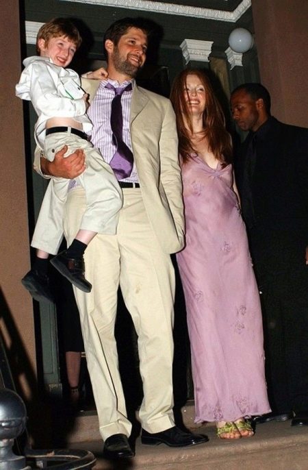 Julianne Moore's wedding dress