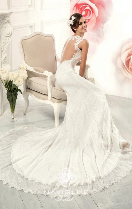 Mermaid wedding dress with open back from Naviblu