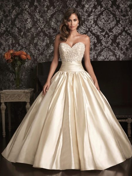 Lush ivory wedding dress