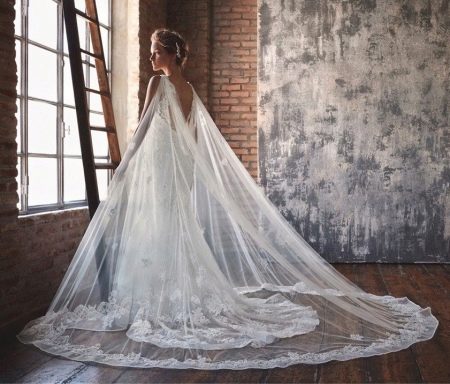 Wedding dress with lace train