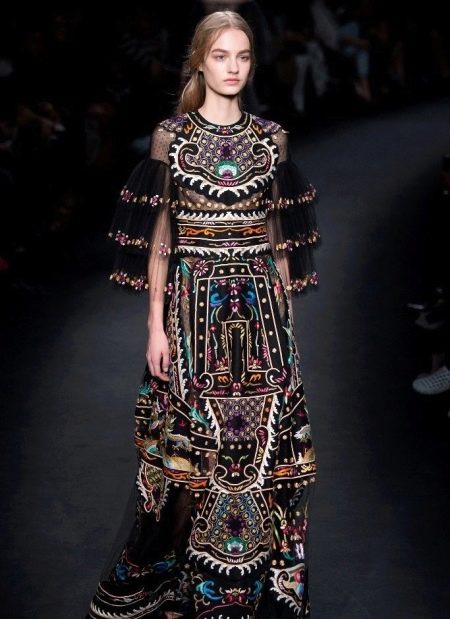 Evening dress from Valentino in ethno style