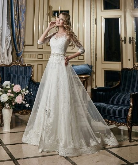 Wedding dress with a decorated belt from Eva Utkina