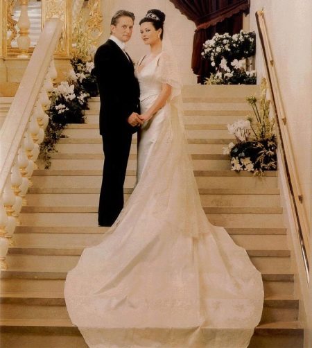 Catherine Zeta-Jones wedding dress