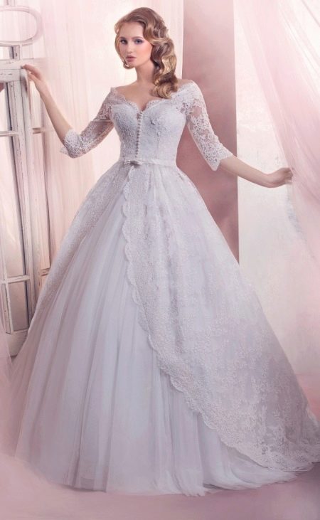 Robe de mariée bouffante à manches princesse