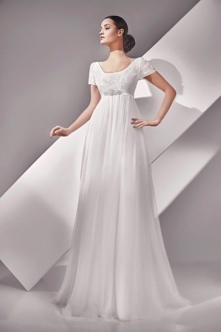 Robe de mariée empire avec manches