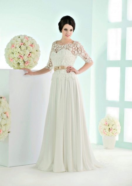 Wedding dress with a belt from Vasilkov