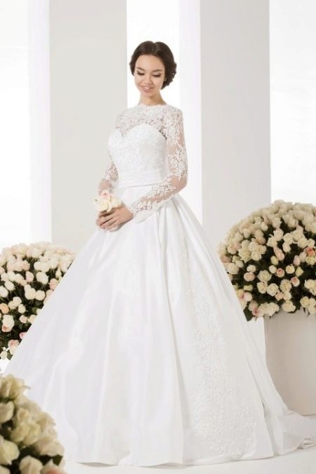 Closed wedding dress from Vasilkov