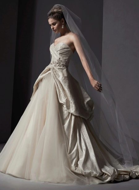 Wedding puffy dress