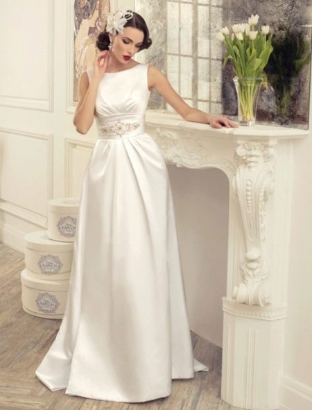 Wedding dress with satin sash