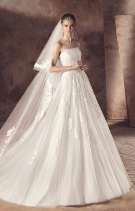 Wedding dress from Avenue Diagonal