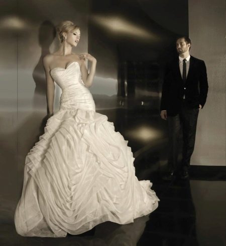 Wedding puffy dress tiered