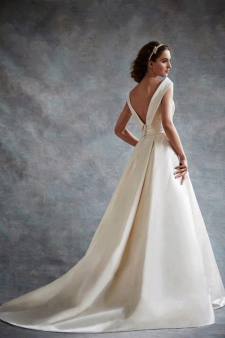 V-Neck Wedding Dress