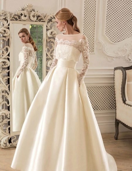 Fitting a wedding dress