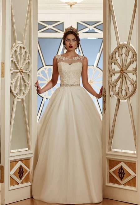 Classic wedding dress