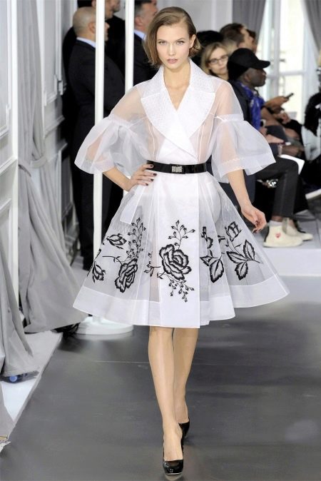 Dior short의 웨딩 드레스