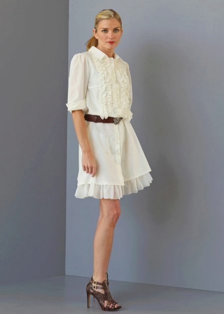 Mid-length shirt dress with a puffy milk-colored petticoat