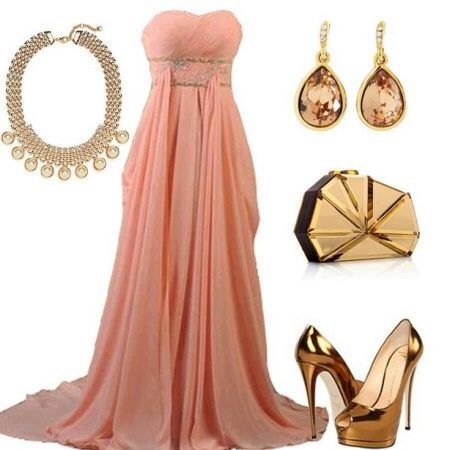 Gold jewelry for a peach dress