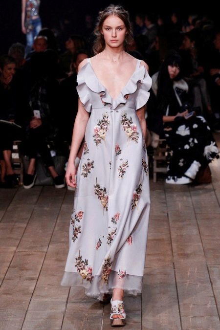 Shoes for a dress with a floral print