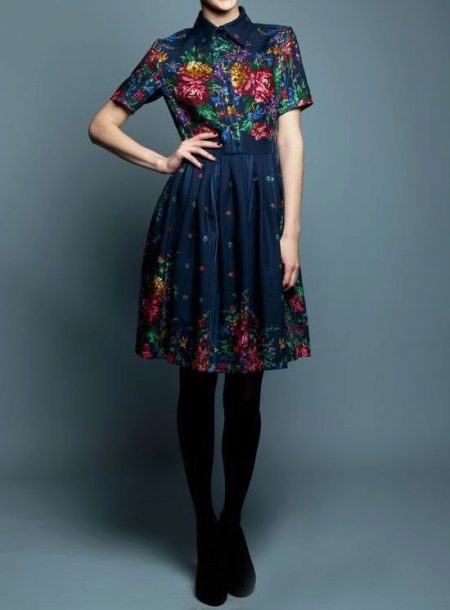 Short dress in Russian style