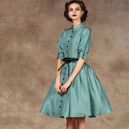 Short dress in a-line silk