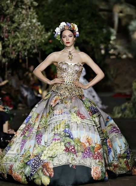 Evening puffy dress with print