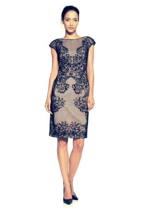 Sheath dress in pastel color