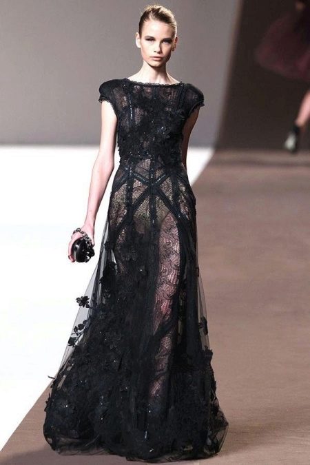 Hairstyle for a lace floor-length dress
