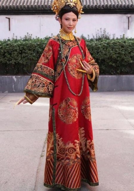 Traditional qipao dress (Cheongsam dress)