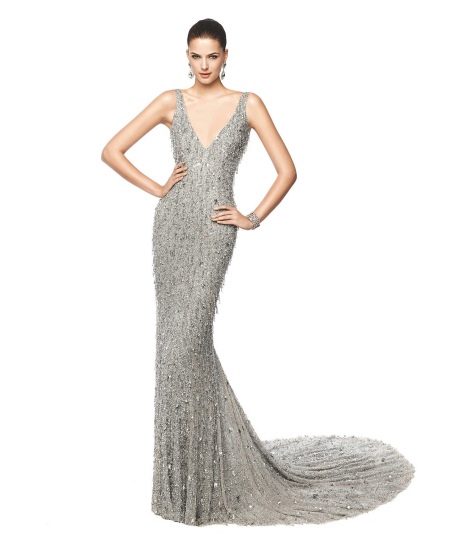 Shiny gray dress with train
