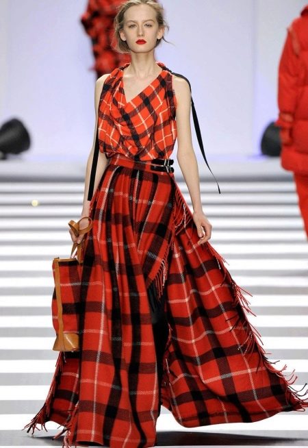 Robe à carreaux rouge (tartan)
