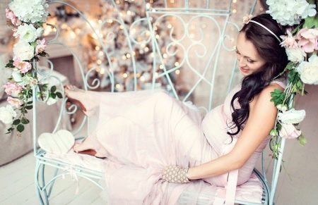 Delicate dress for a pregnant woman