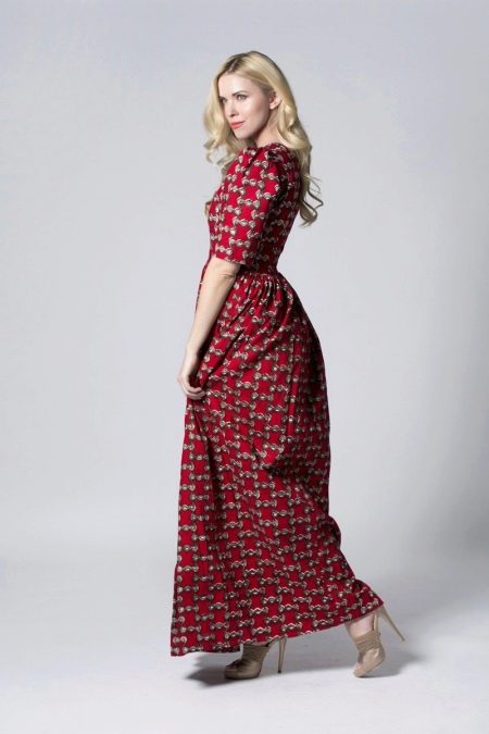Long dress with a little pattern