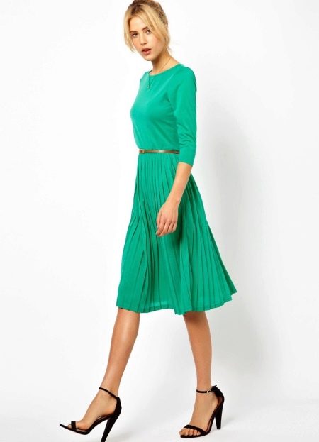 Casual green dress