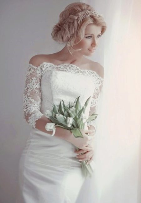 Wedding hairstyle for a dress case