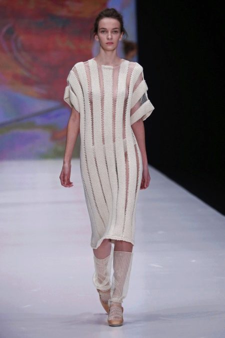 Short sleeve wool dress
