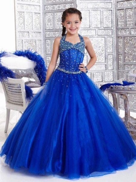 Lush short dress for a girl of 11 years old