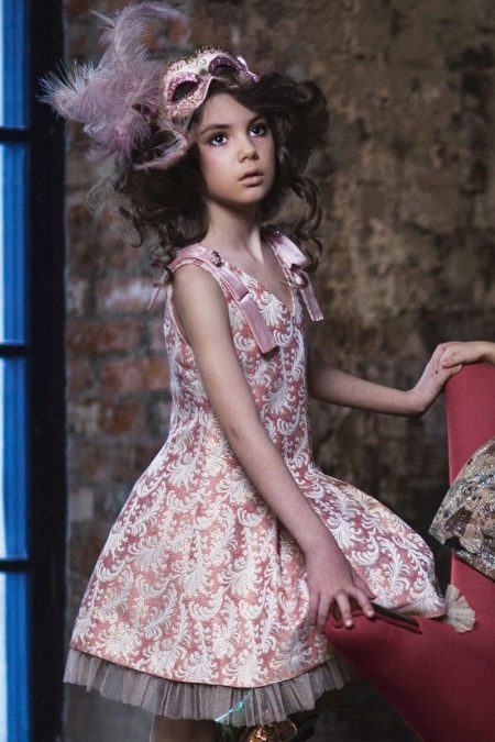 Retro style dress for a girl of 11 years old
