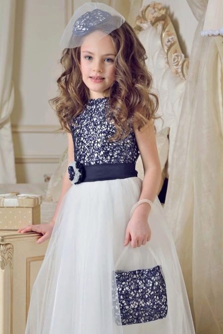 Hat for a dress for graduation grade 4