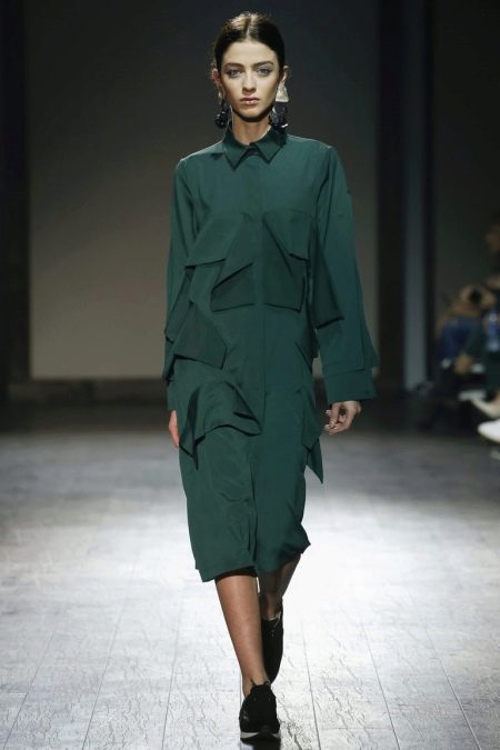 accessories for knitted midi dress
