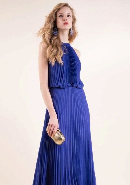 Decorations for a blue dress