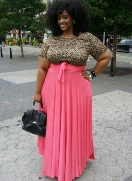 Long skirt for a girl with an Apple-like figure