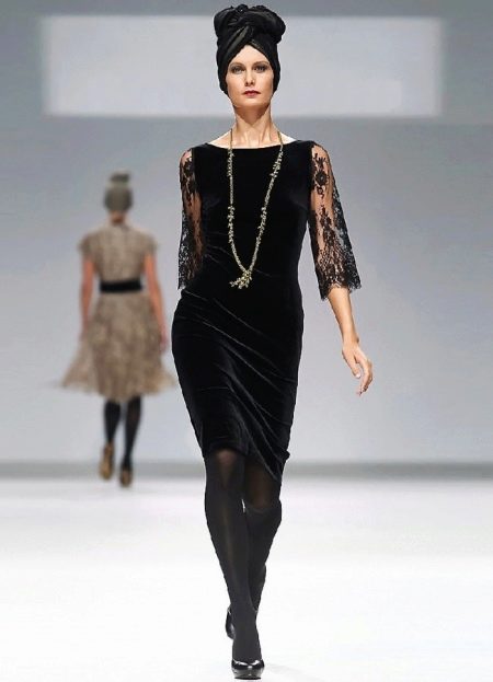 Velor dress with ornaments